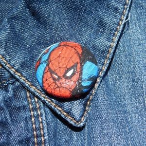 Spider-man lapel pin